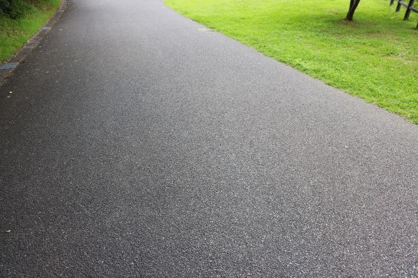 Tar And Chip Driveway Paving in Kenner